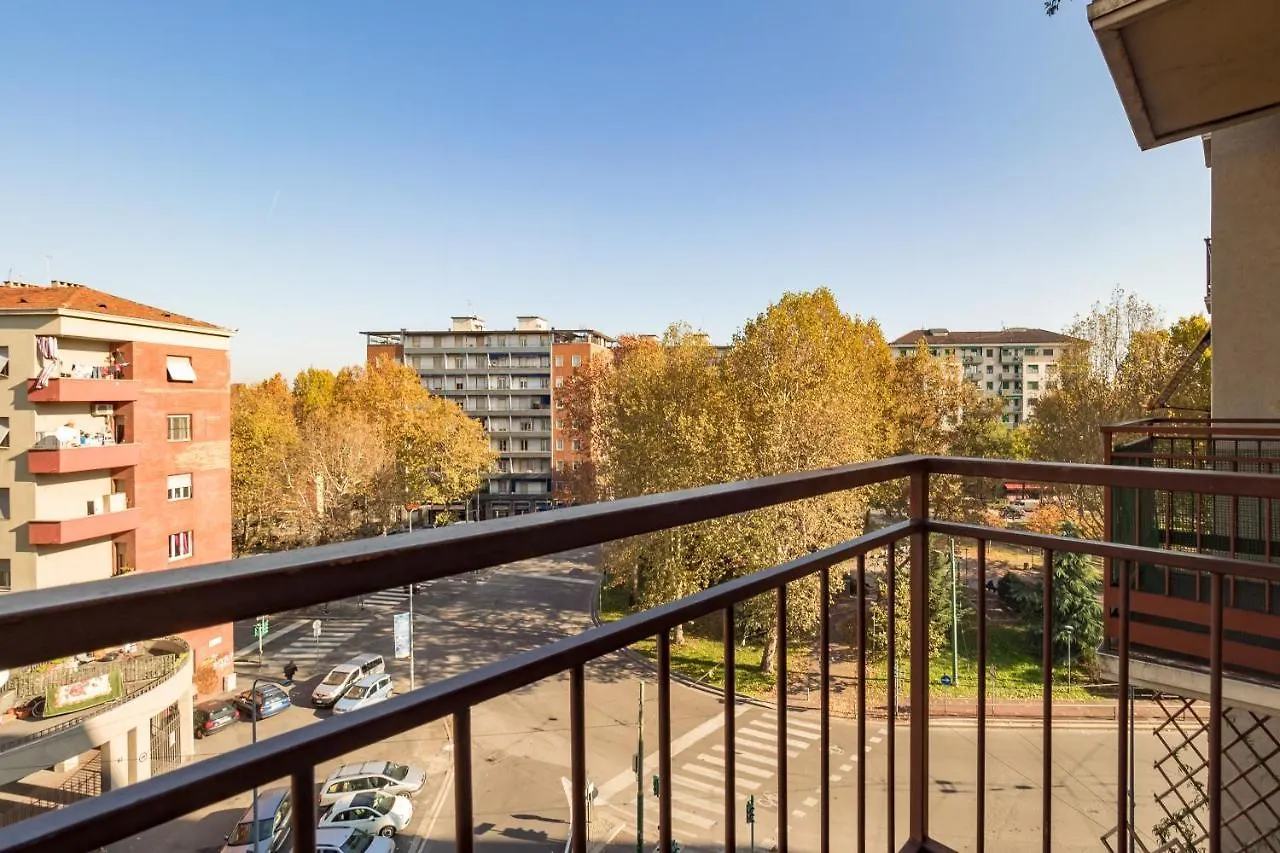 Cuoco Apartment Милан