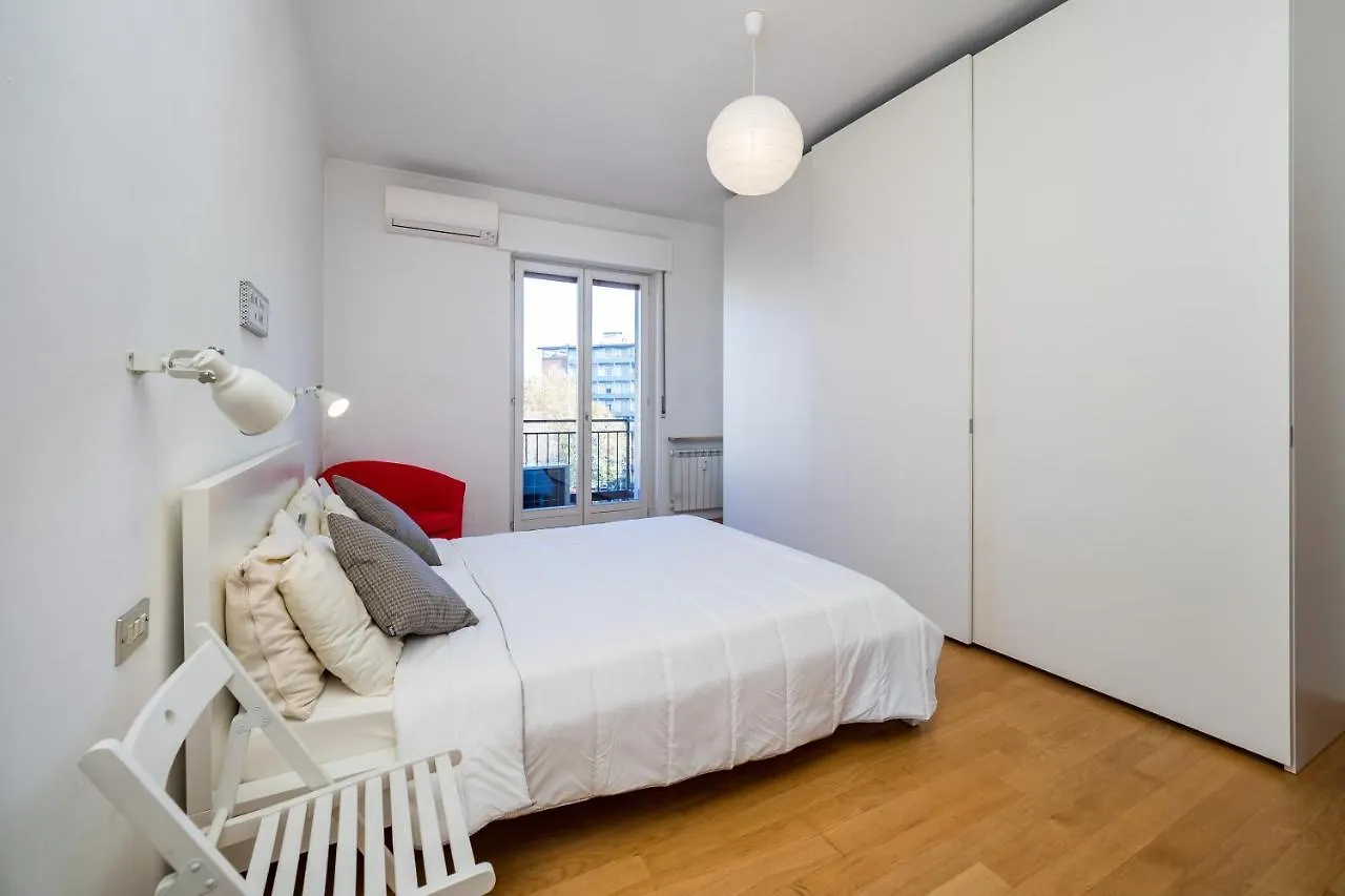 Cuoco Apartment Милан Италия